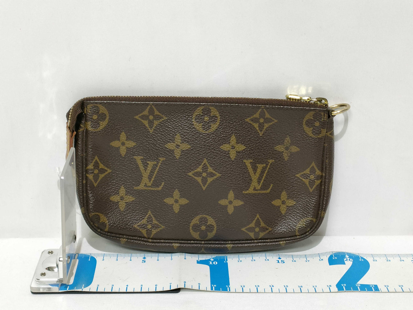 LOUIS VUITTON Monogram Pouch Pouch