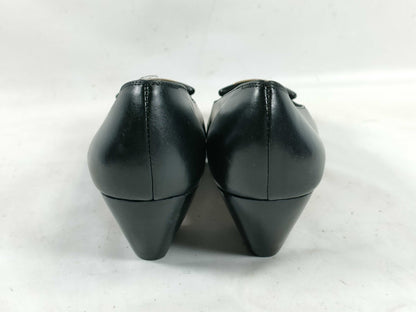 Salvatore Ferragamo logo pumps