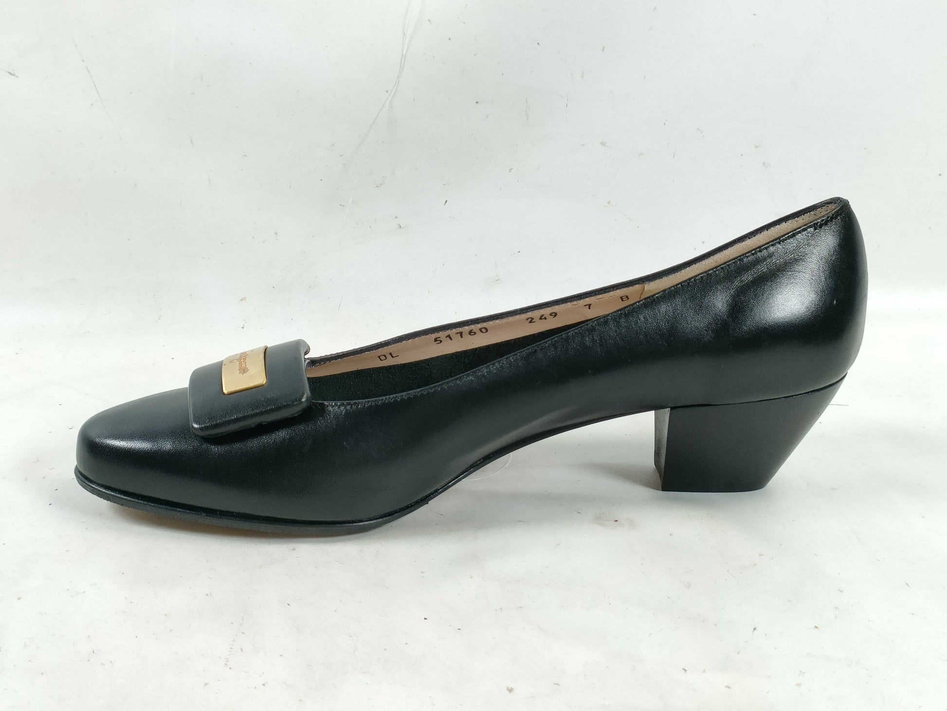 Salvatore Ferragamo logo pumps