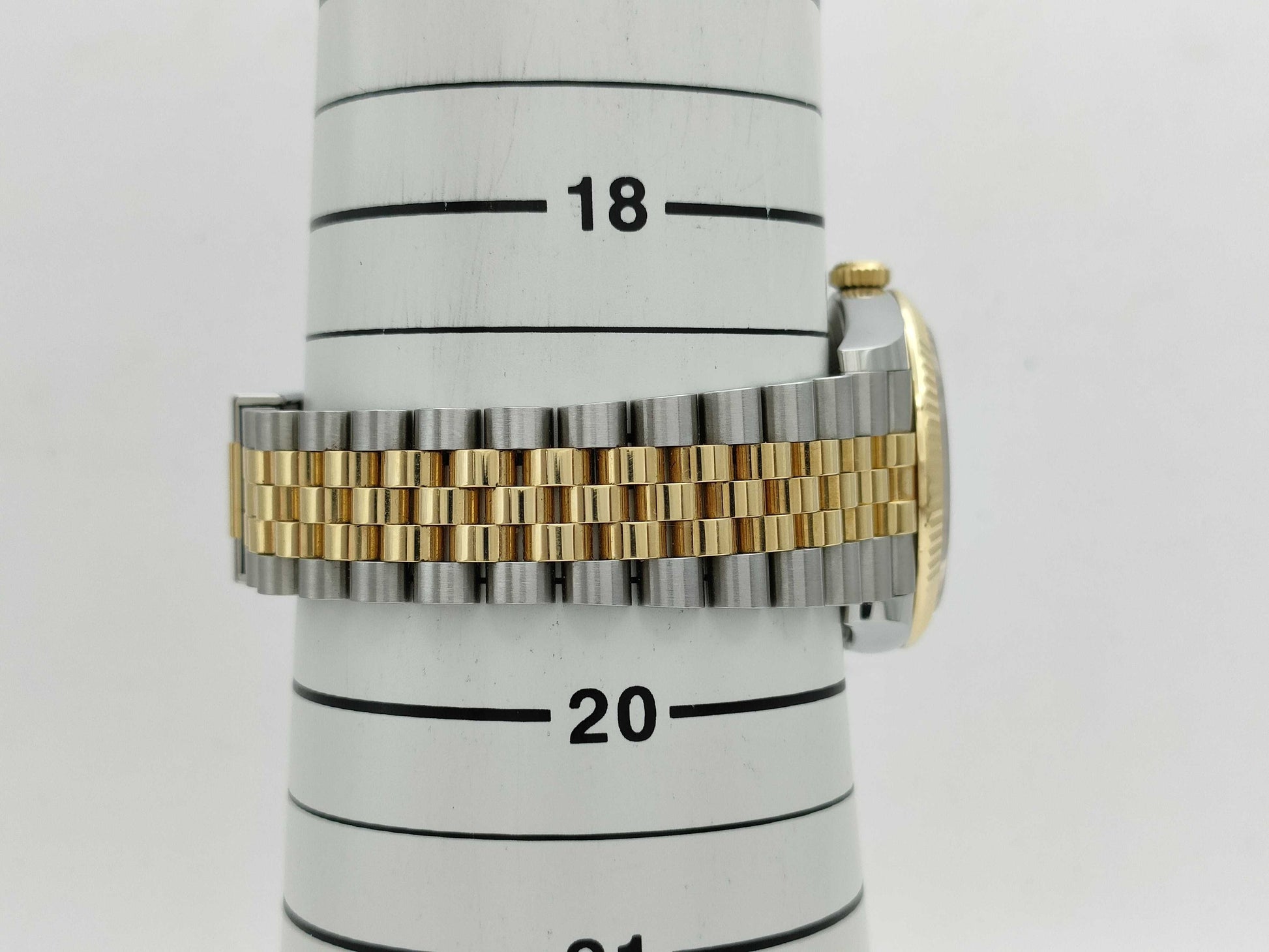 ROLEX 126233NG V0013556 White Shell Dial Men's Watch