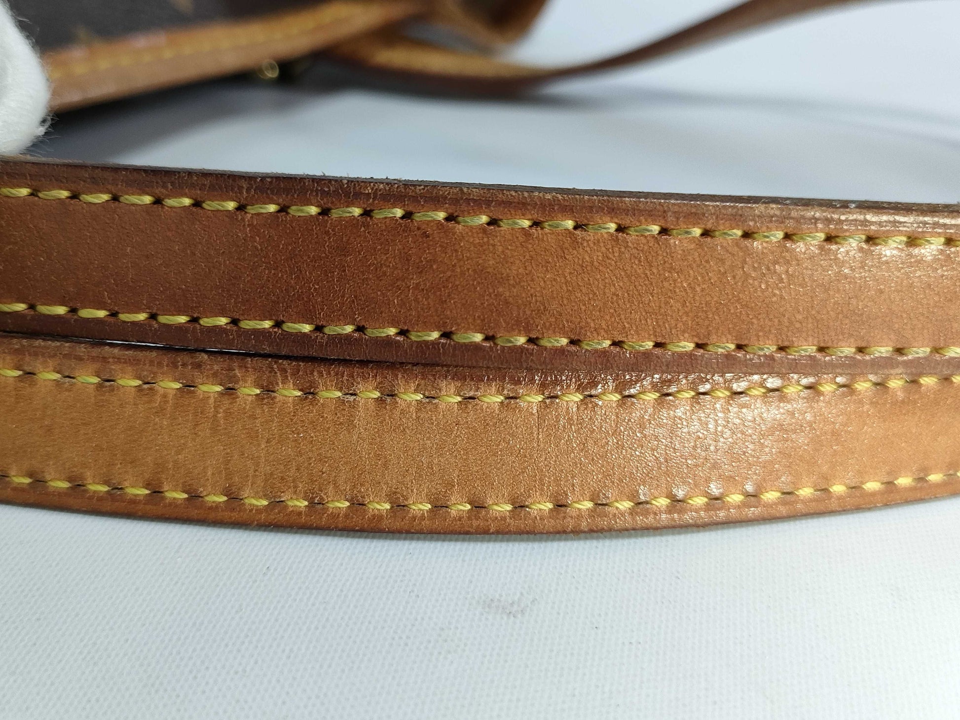 LOUIS VUITTON Monogram M42238 Bucket PM Tote Bag 