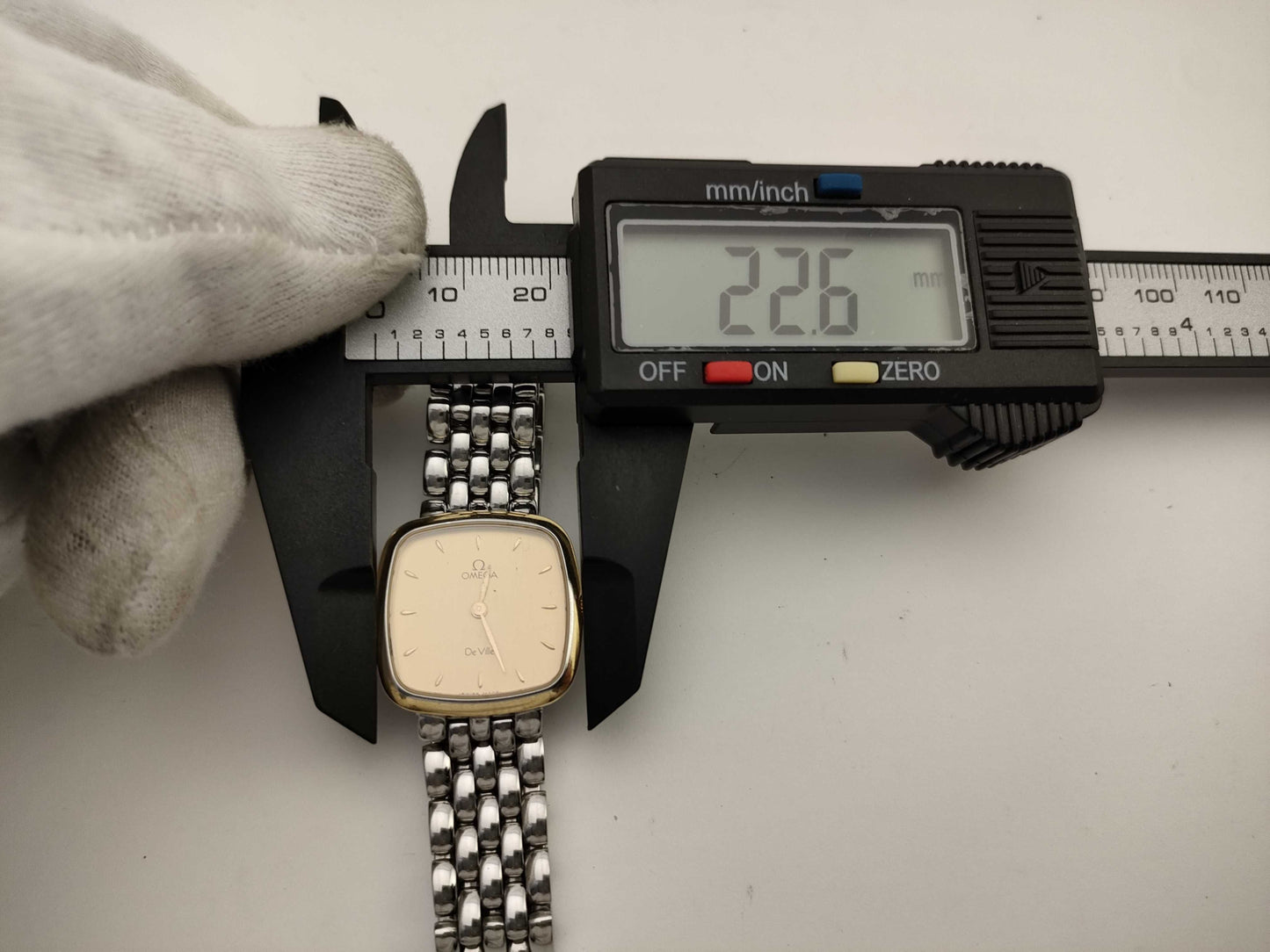 OMEGA Devil Quartz Ladies' Watch