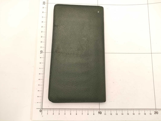 LOUIS VUITTON Taiga Long Wallet Coin Case Wallet