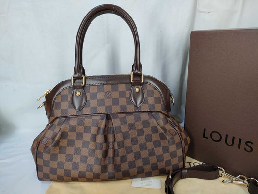 LOUIS VUITTON Damier N51997 Trevi PM Shoulder Bag with ST