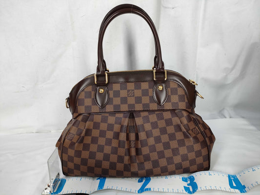 LOUIS VUITTON Damier N51997 Trevi PM Shoulder Bag with ST