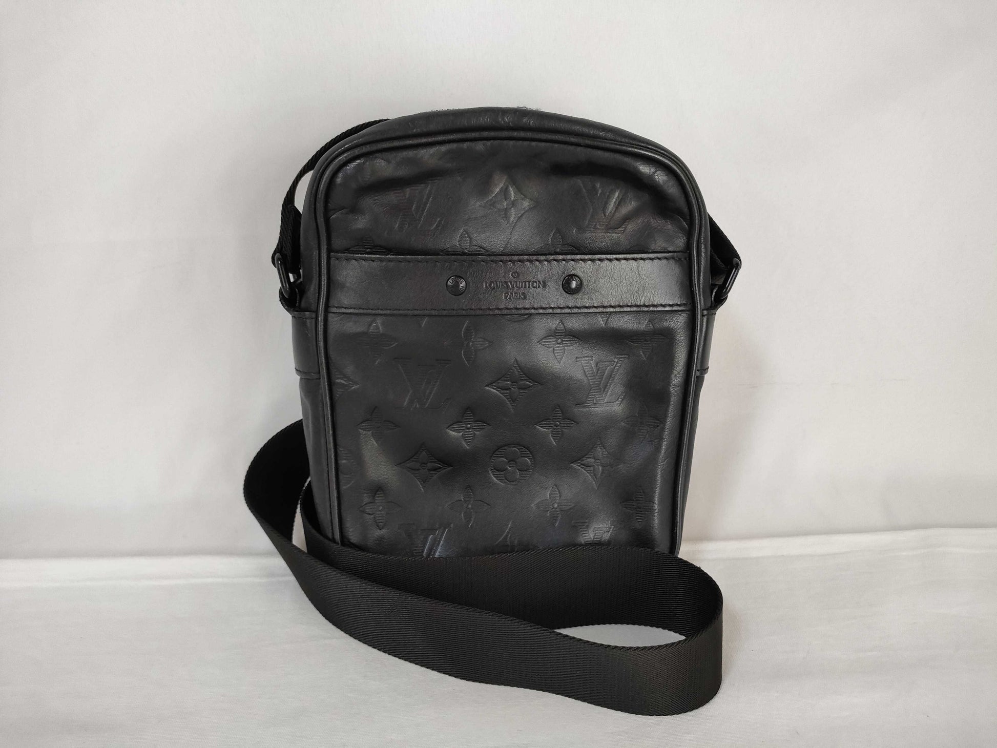 LOUIS VUITTON Monogram Danube M43681 Shoulder Bag