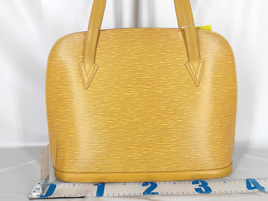 LOUIS VUITTON Epi Lussack Epi Handbag