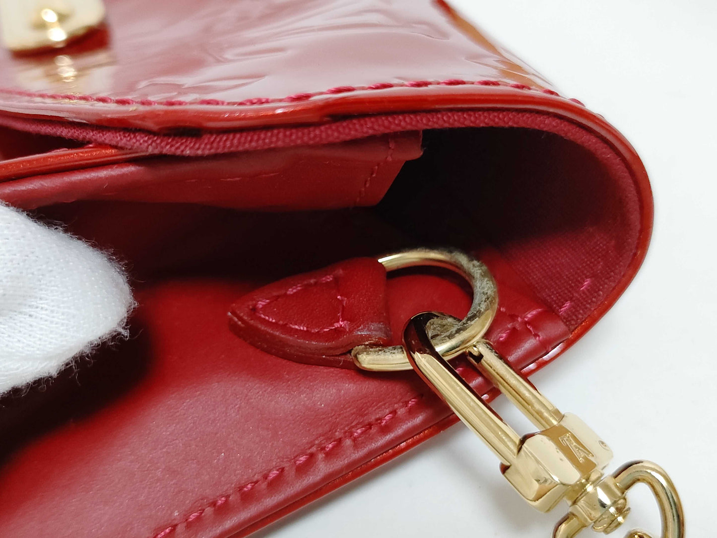 LOUIS VUITTON Vernis Sunset Boulevard Red Shoulder Bag
