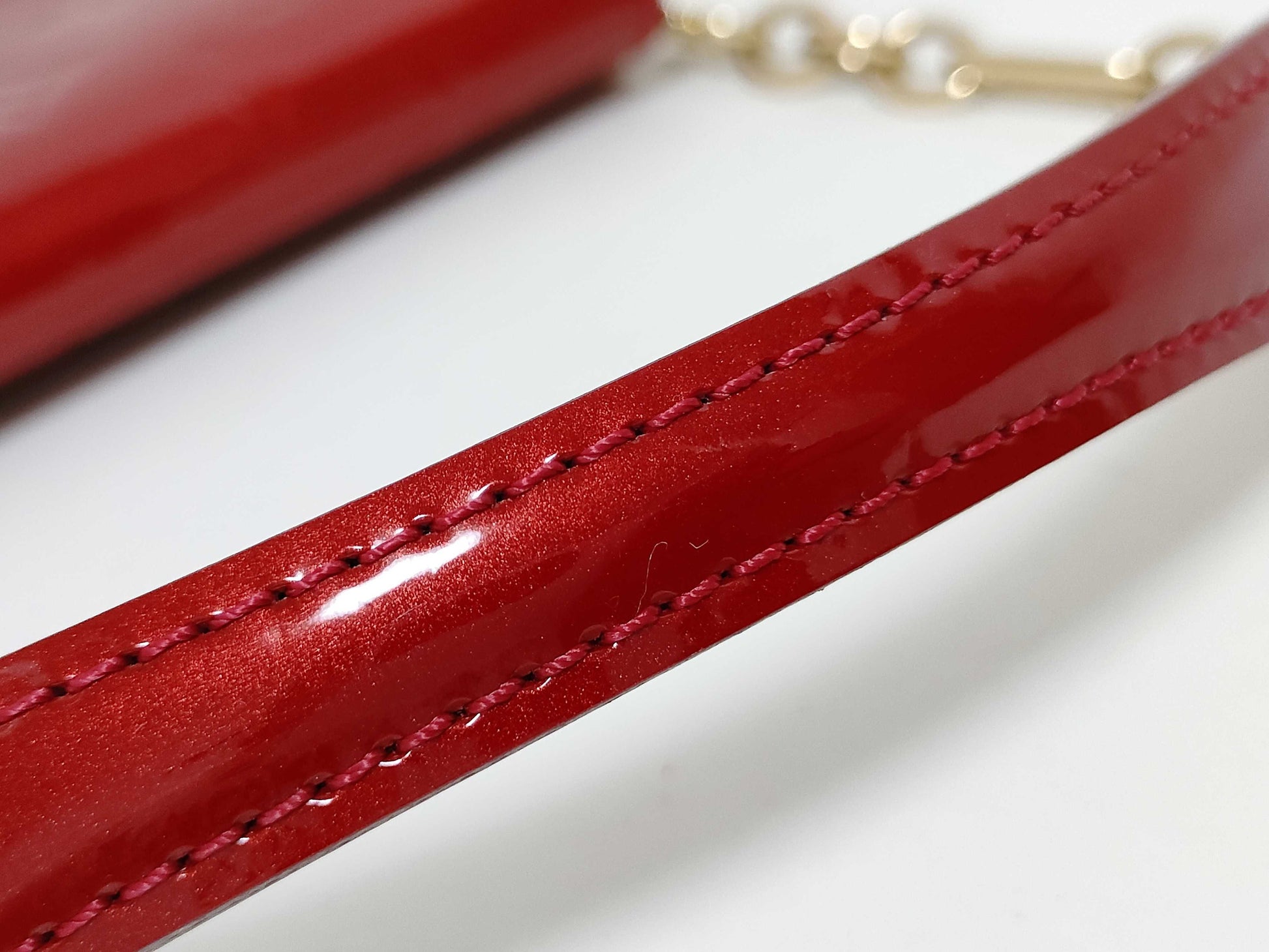 LOUIS VUITTON Vernis Sunset Boulevard Red Shoulder Bag