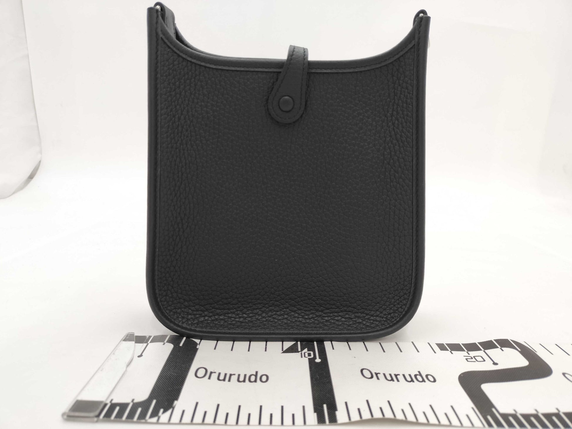 HERMES Evelyn TPM Noir Silver Hardware K Stamp Shoulder Bag