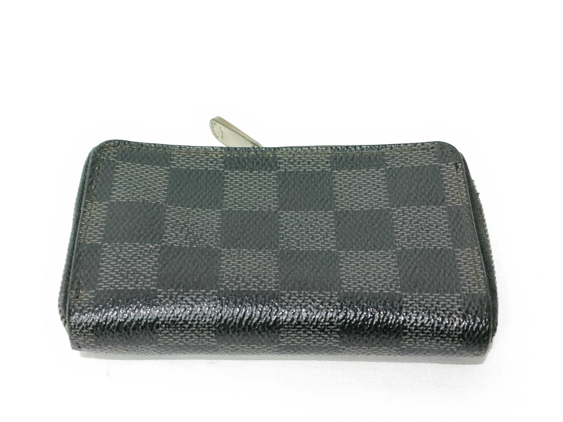 LOUIS VUITTON Damier Zippy Coin Purse with Zipper Closure