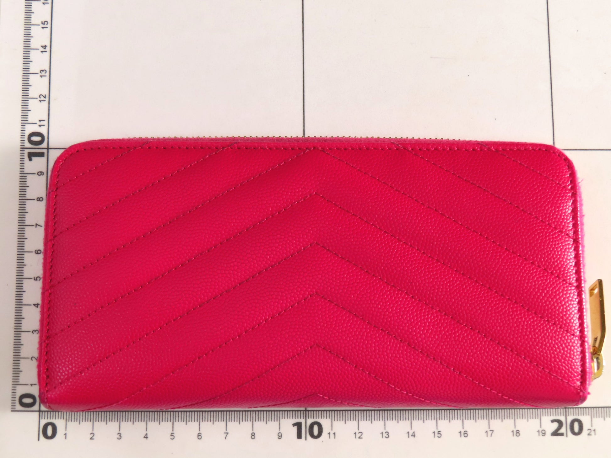 Yves Saint Laurent Round Long Wallet
