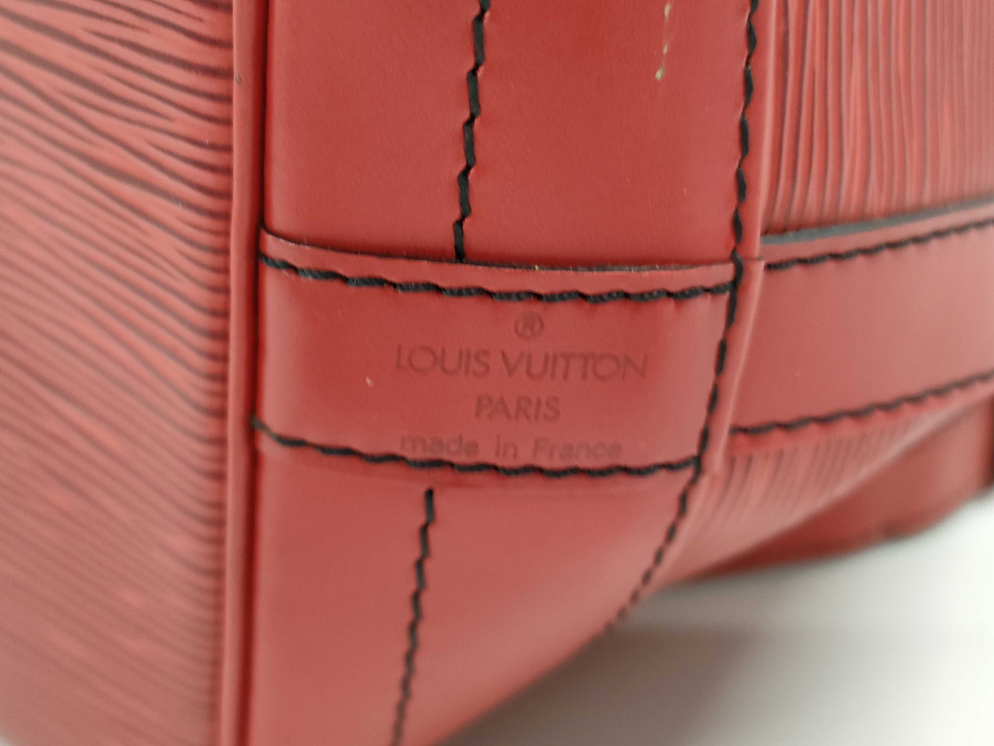 LOUIS VUITTON Epi Noe Shoulder Bag