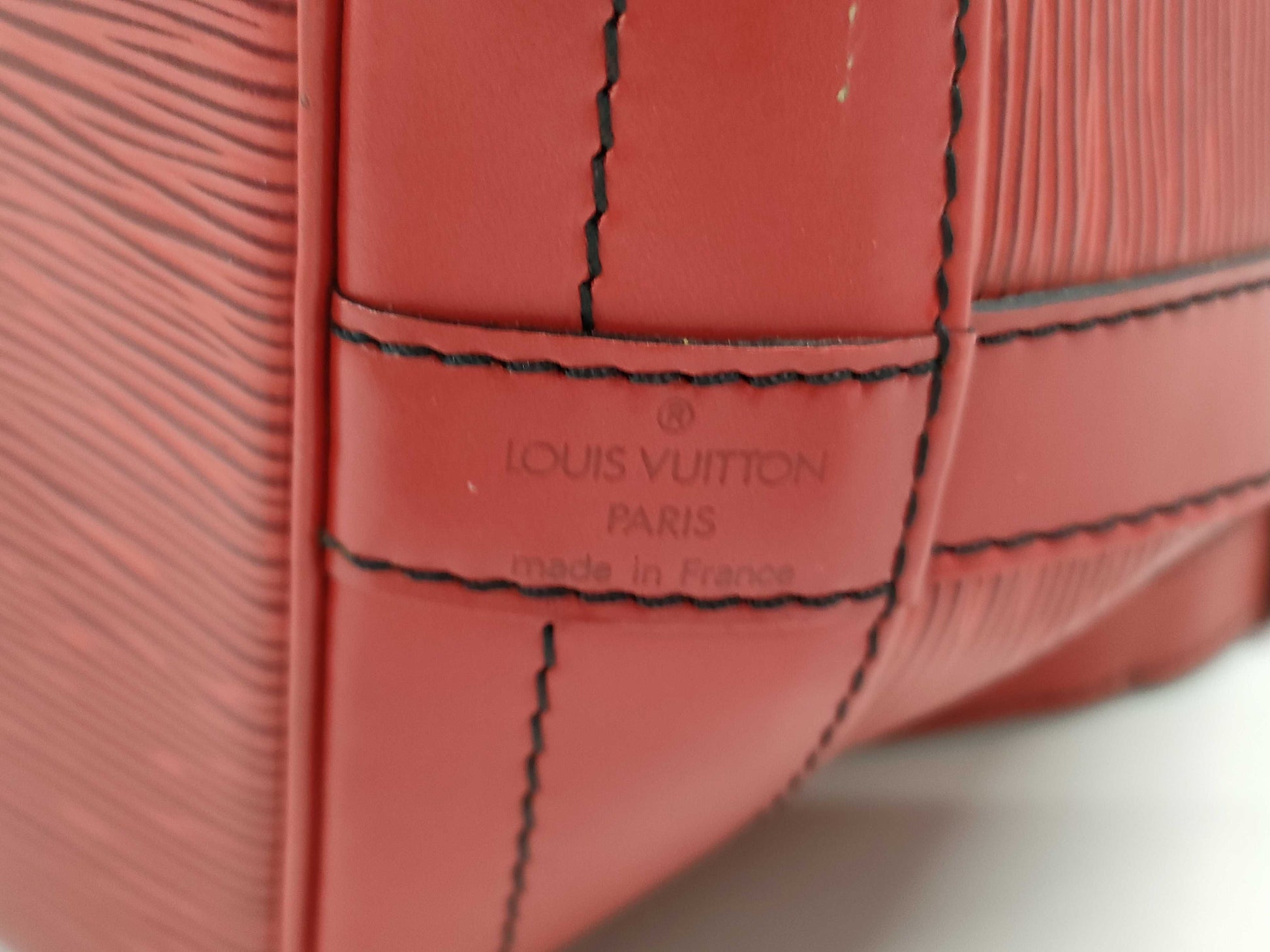LOUIS VUITTON Epi Noe Shoulder Bag
