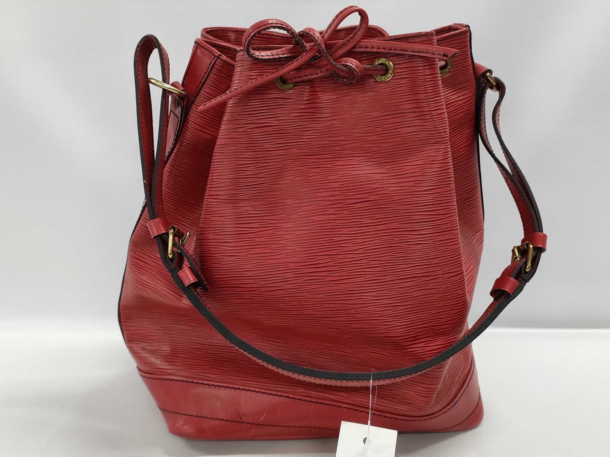 LOUIS VUITTON Epi Noe Shoulder Bag