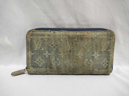 LOUIS VUITTON Monogram Denim Round Zippy Wallet