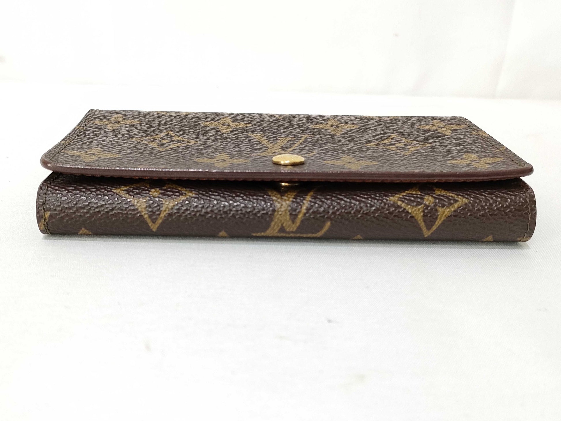 LOUIS VUITTON Monogram Bifold Wallet