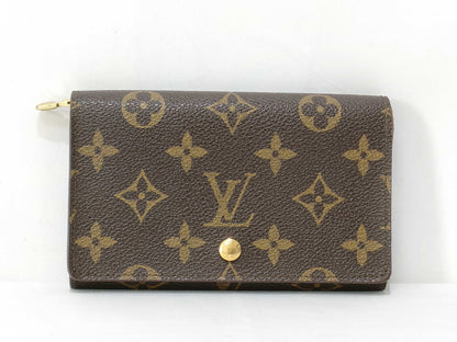 LOUIS VUITTON Monogram Bifold Wallet