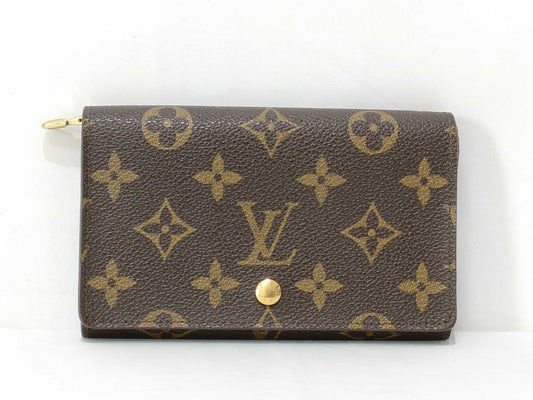 LOUIS VUITTON Monogram Bifold Wallet