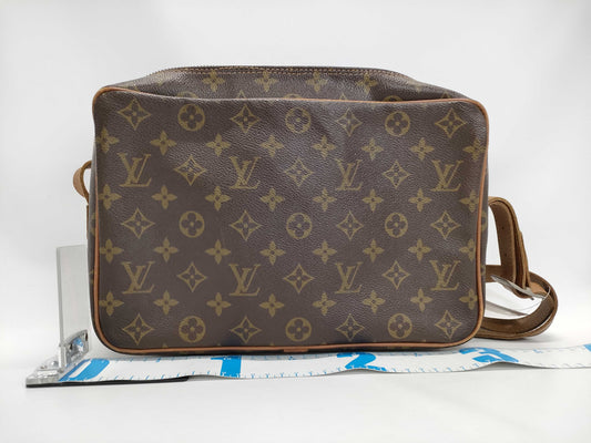 LOUIS VUITTON Monogram USA Licensed Square Shoulder Bag