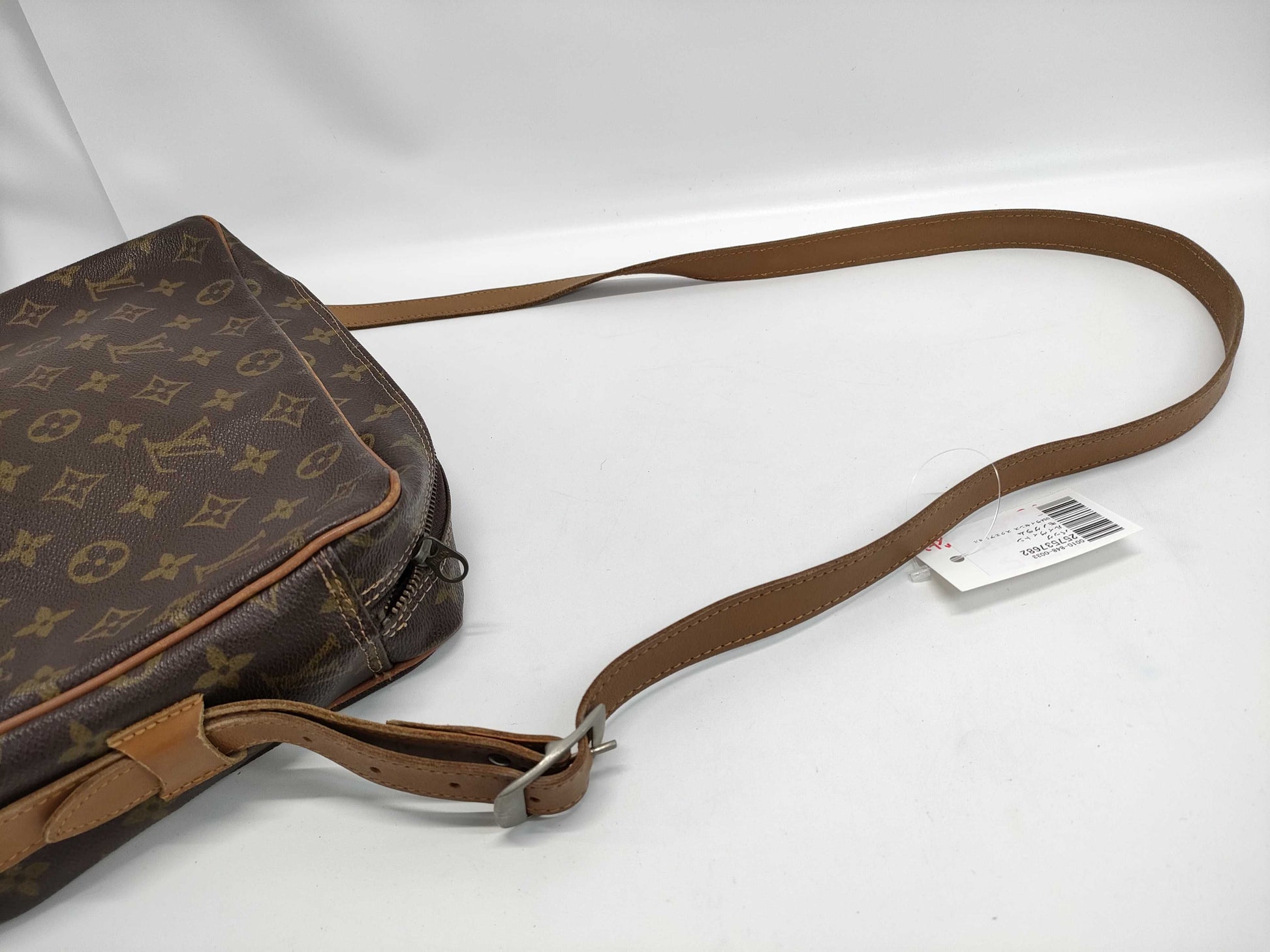 LOUIS VUITTON Monogram USA Licensed Square Shoulder Bag