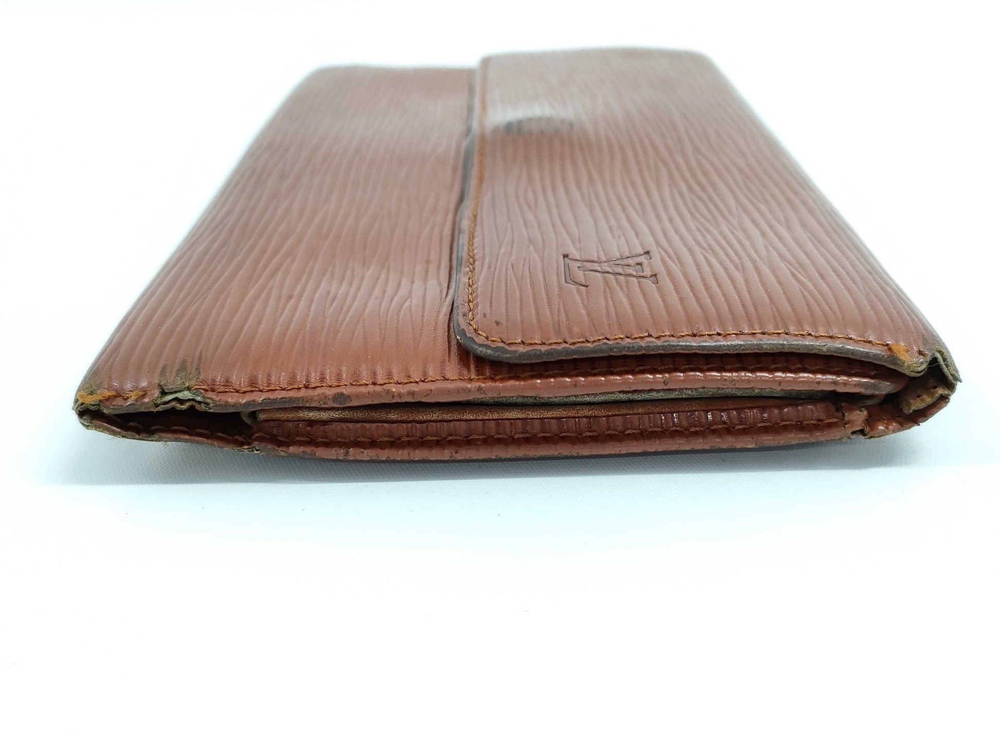 LOUIS VUITTON Epi Portefeuille Sarah Reddish Brown Wallet