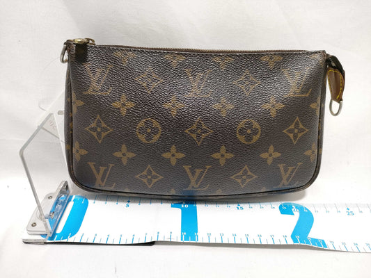 LOUIS VUITTON Monogram Accessoires Pouch