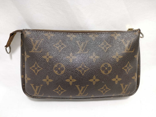 LOUIS VUITTON Monogram Accessoires Pouch