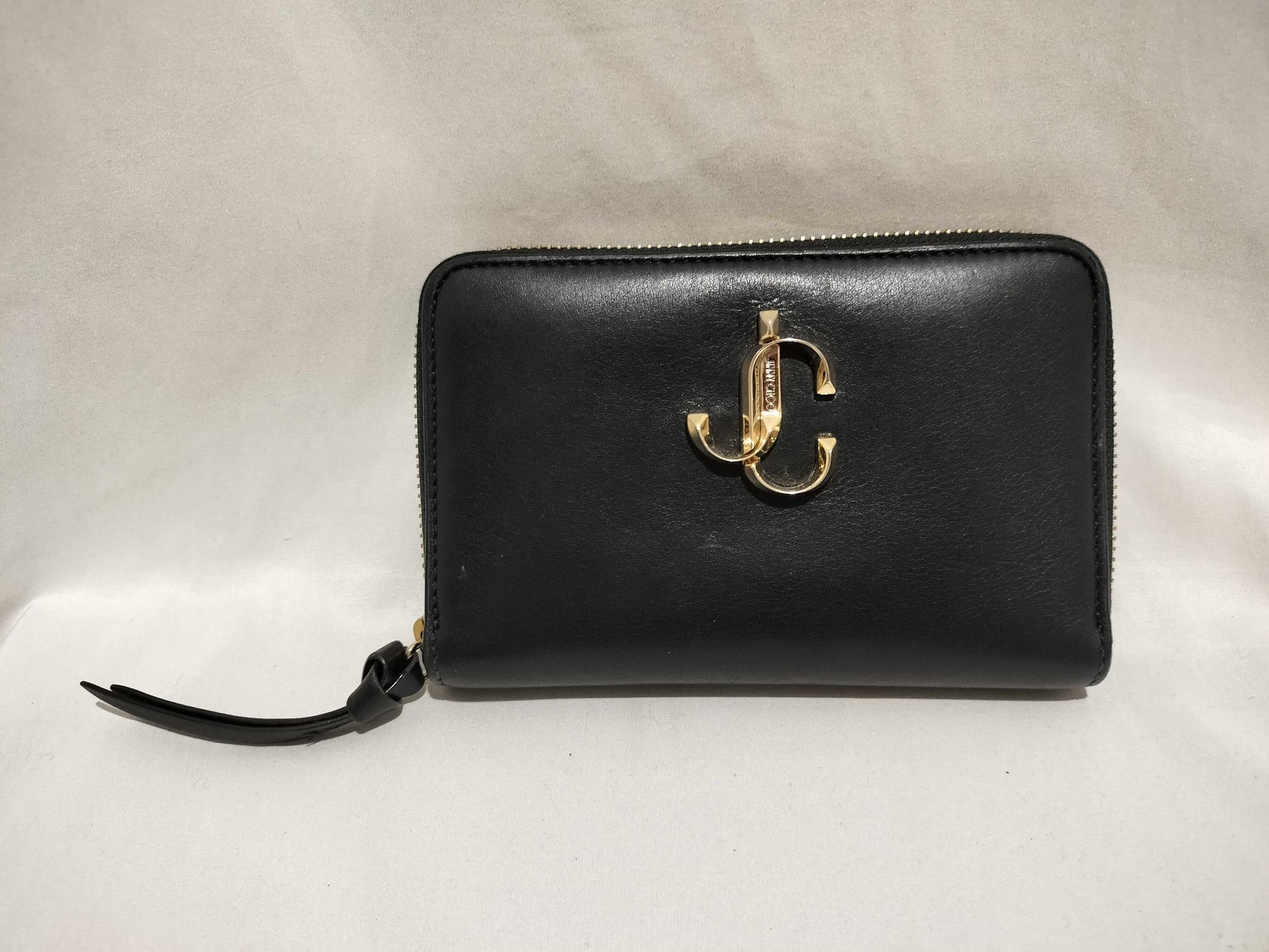 JIMMY CHOO Round Zip Wallet