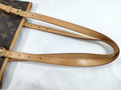 LOUIS VUITTON Monogram Bucket GM Handbag with Pouch