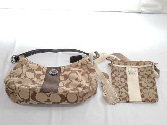 COACH Signature Signature Bag Shoulder Bag