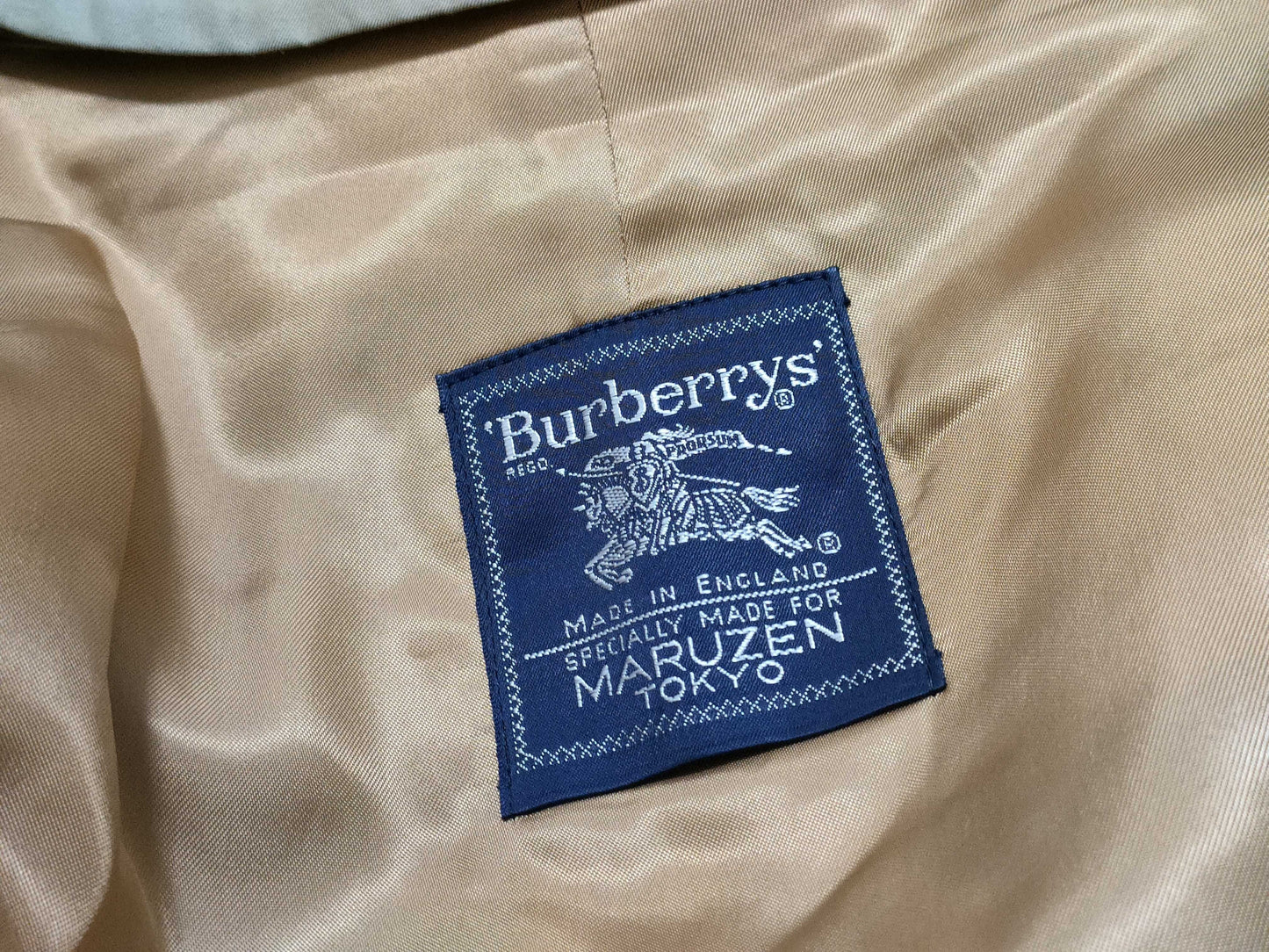 BURBERRY Trench Coat with Name