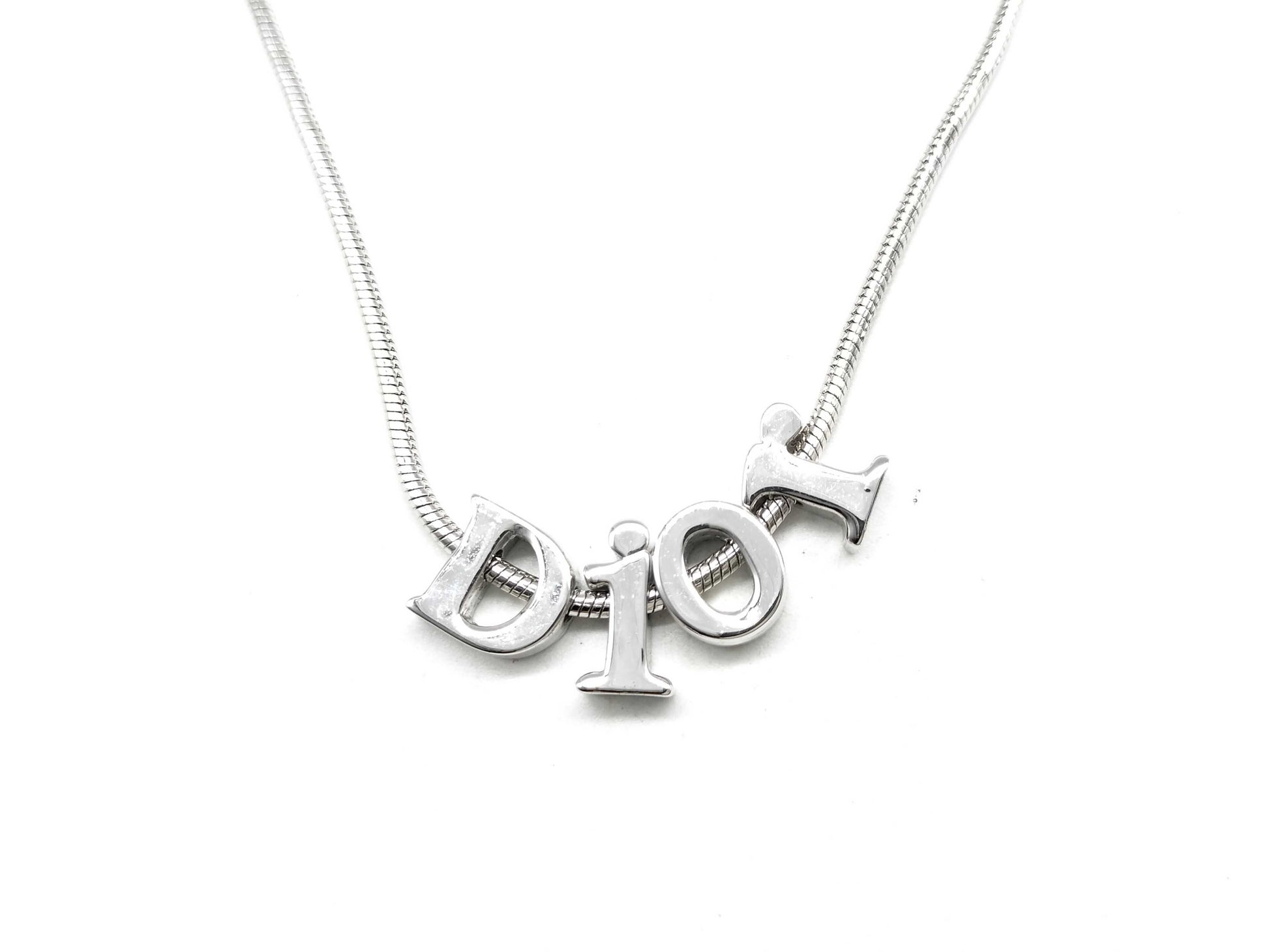 Dior logo necklace necklace