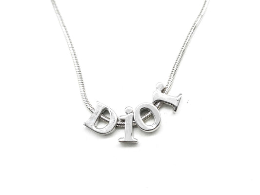 Dior logo necklace necklace