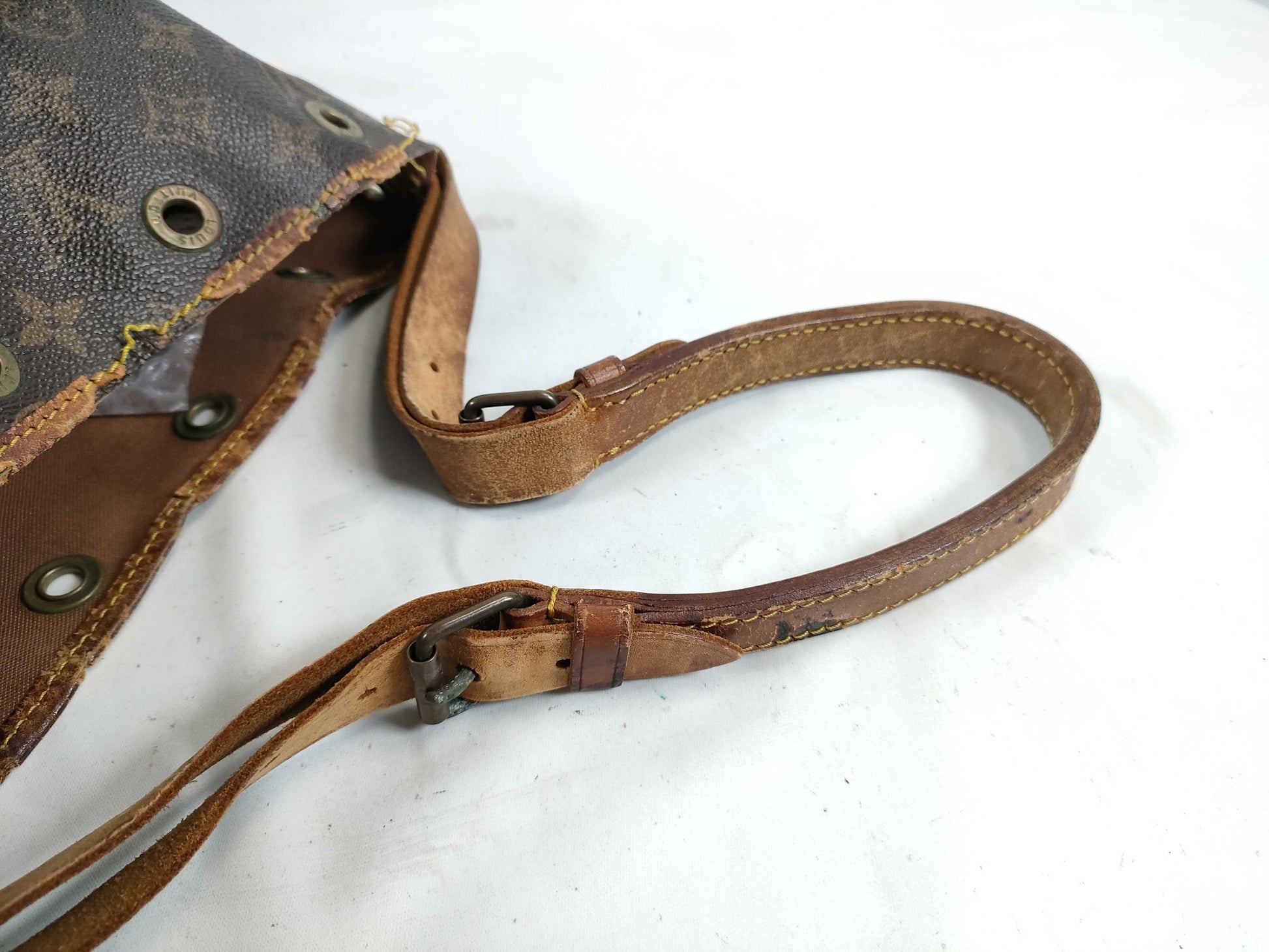 LOUIS VUITTON Monogram M42224 Noe Shoulder Bag