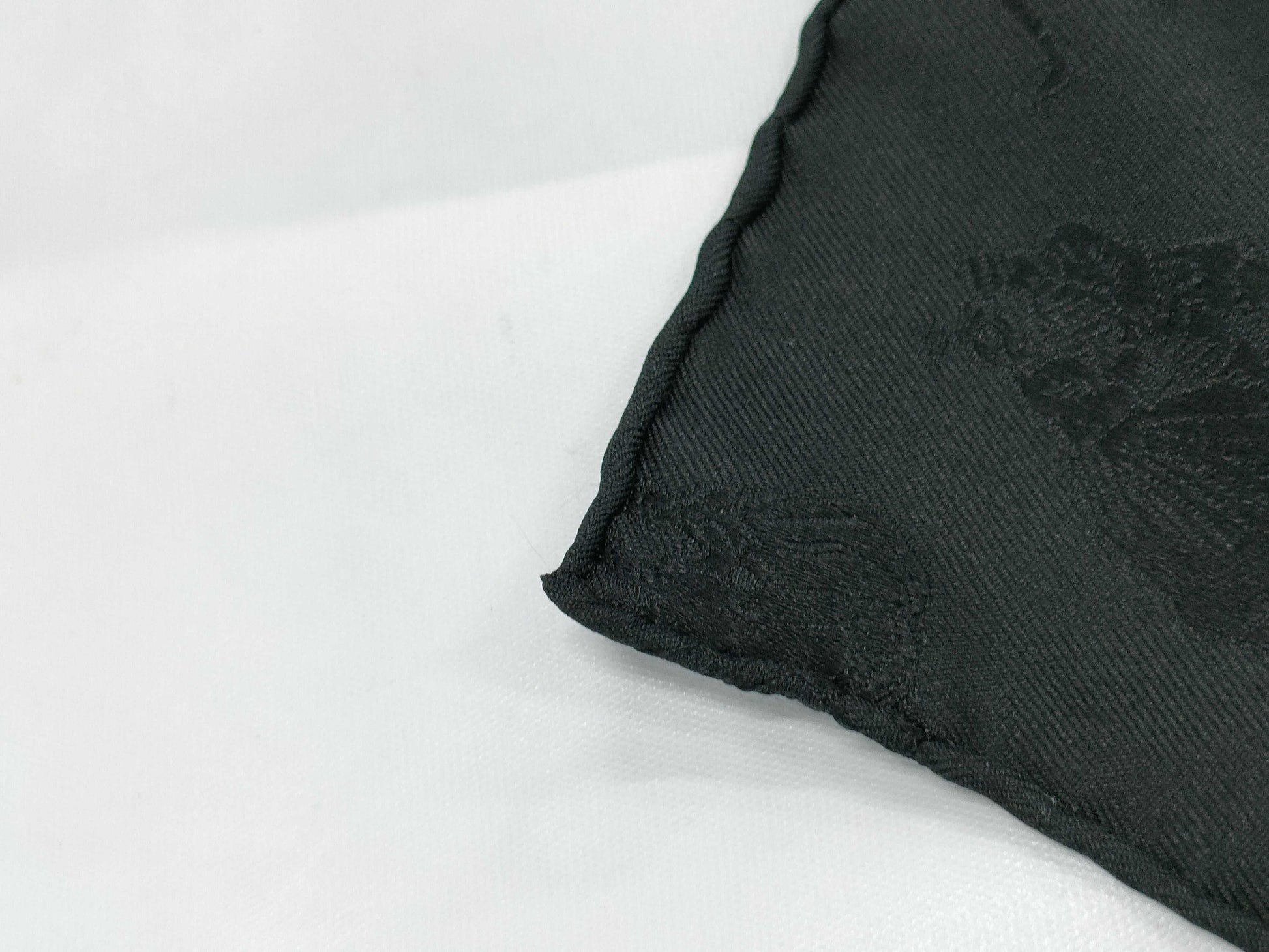 HERMES Carré 90 Joies dHiver Joies dHiver Winter Pleasure Scarf