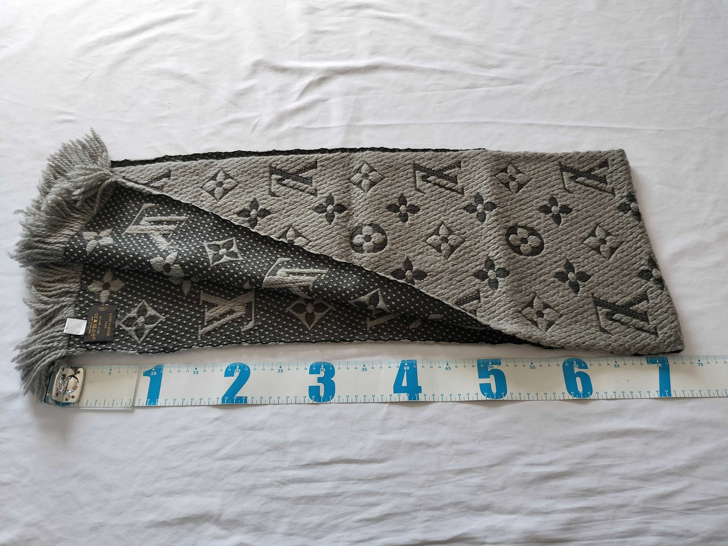 LOUIS VUITTON Monogram Scarf Gray Scarf