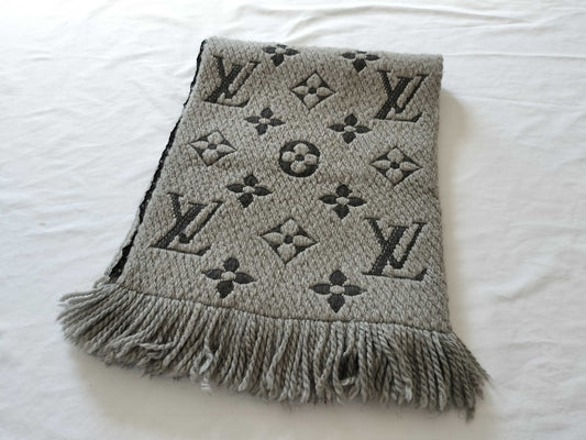 LOUIS VUITTON Monogram Scarf Gray Scarf