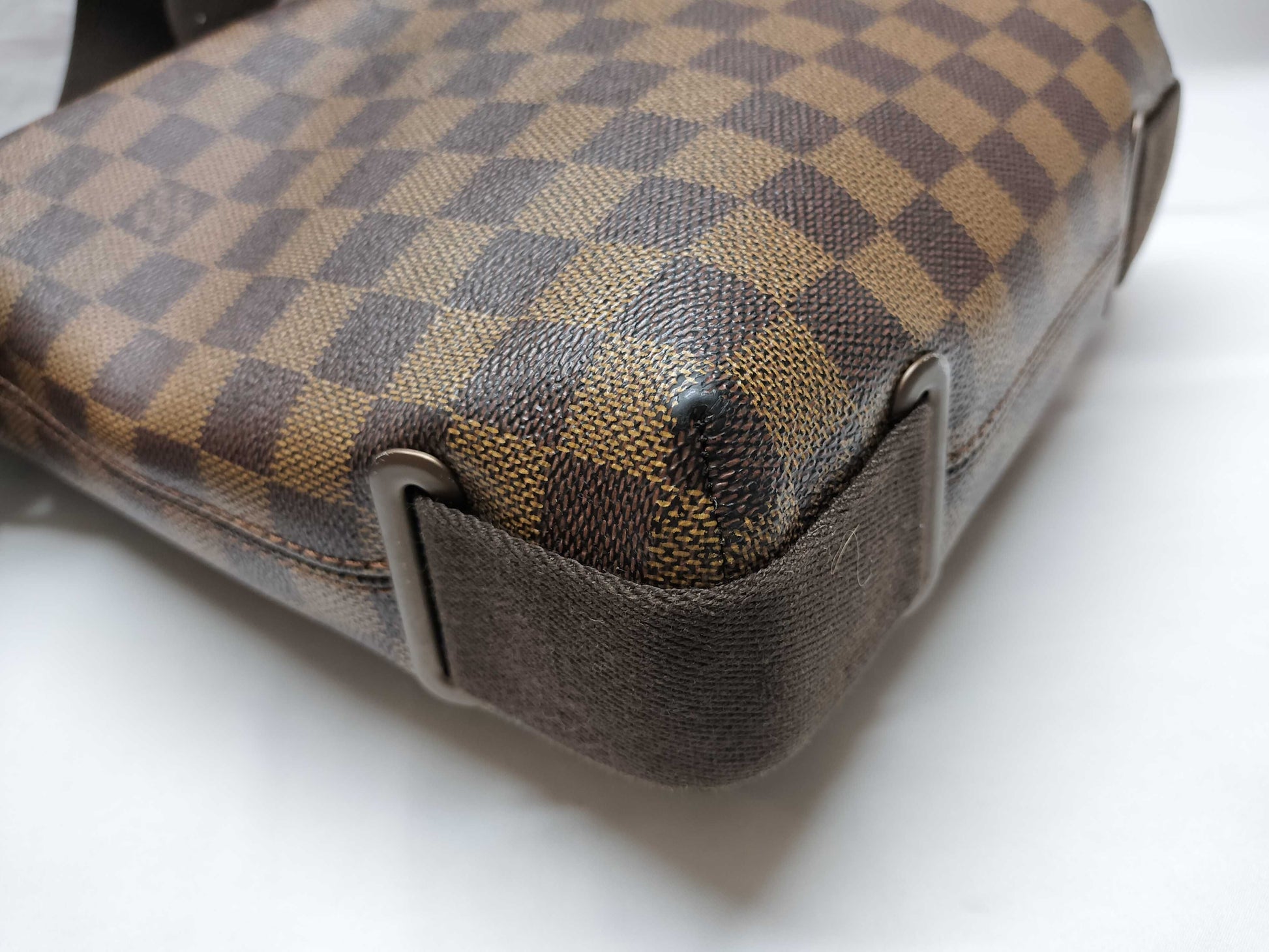LOUIS VUITTON Damier Brooklyn PM N52120 Shoulder Bag
