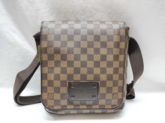 LOUIS VUITTON Damier Brooklyn PM N52120 Shoulder Bag