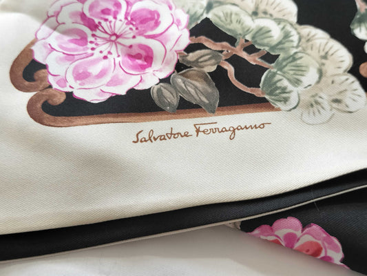 Salvatore Ferragamo Pleated Carré/Shawl Scarf