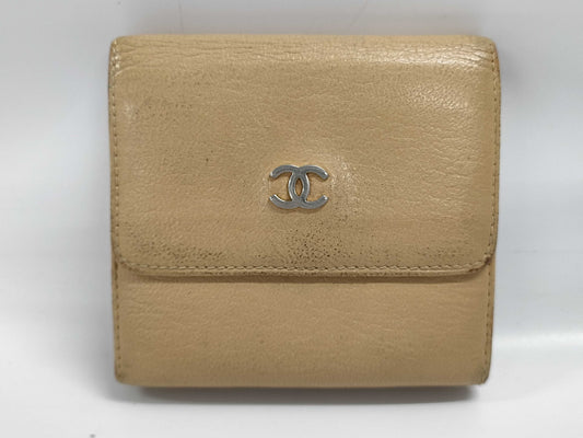 CHANEL double-hook wallet