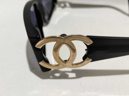  CHANEL COCO MARK COCO MARK BLACK FRAME 02461 94305 Sunglasses