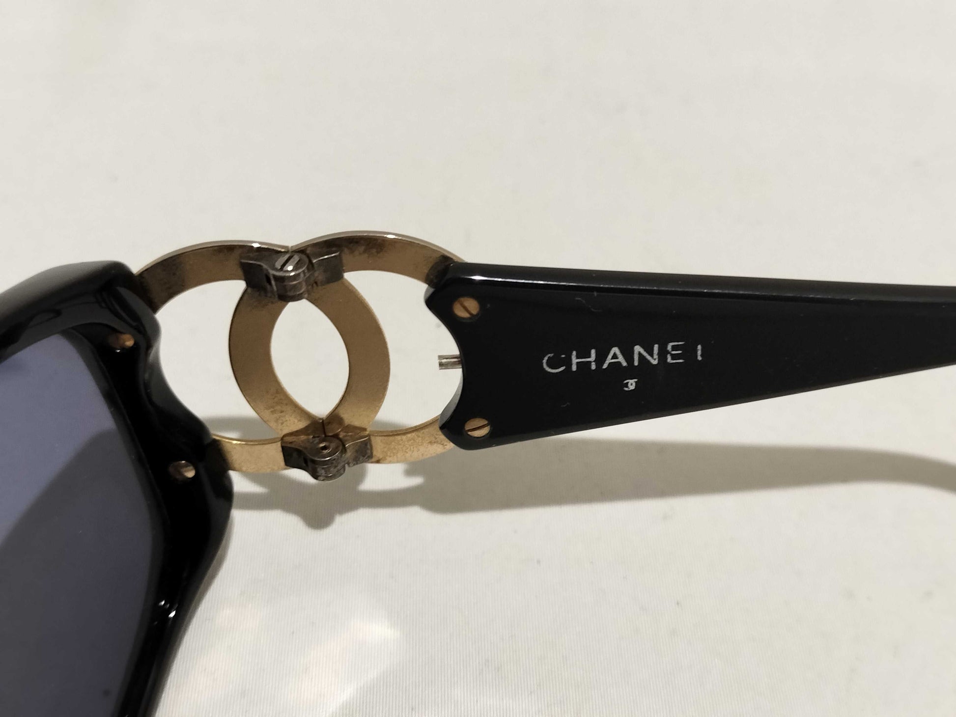  CHANEL COCO MARK COCO MARK BLACK FRAME 02461 94305 Sunglasses