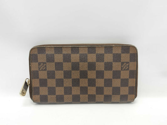 LOUIS VUITTON Damier Zippy Wallet
