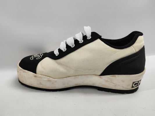 CHANEL Coco Mark Low-Cut Sneakers