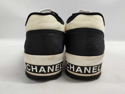 CHANEL Coco Mark Low-Cut Sneakers