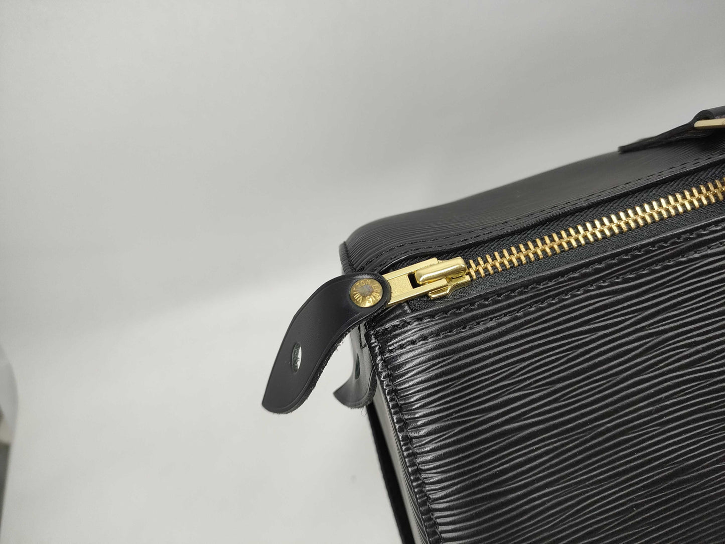 LOUIS VUITTON Epi Speedy 30 Noir Boston Bag