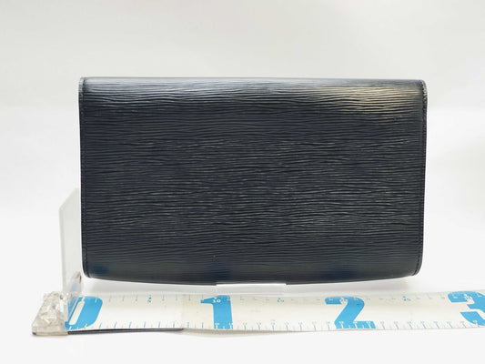 LOUIS VUITTON Epi Chaillot Clutch Bag