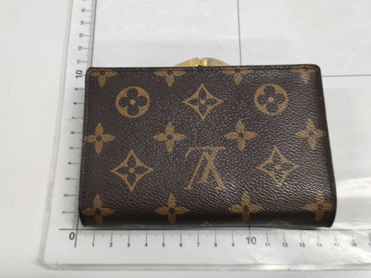 LOUIS VUITTON Monogram Bifold Wallet